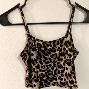 Women’s cheetah print Crop Top Size Small